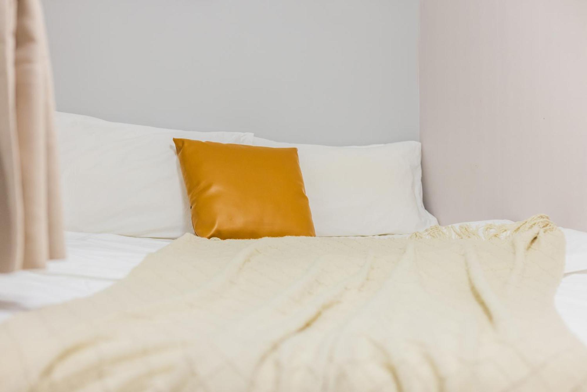Lavendar Duplex Apartment Гуанджоу Екстериор снимка