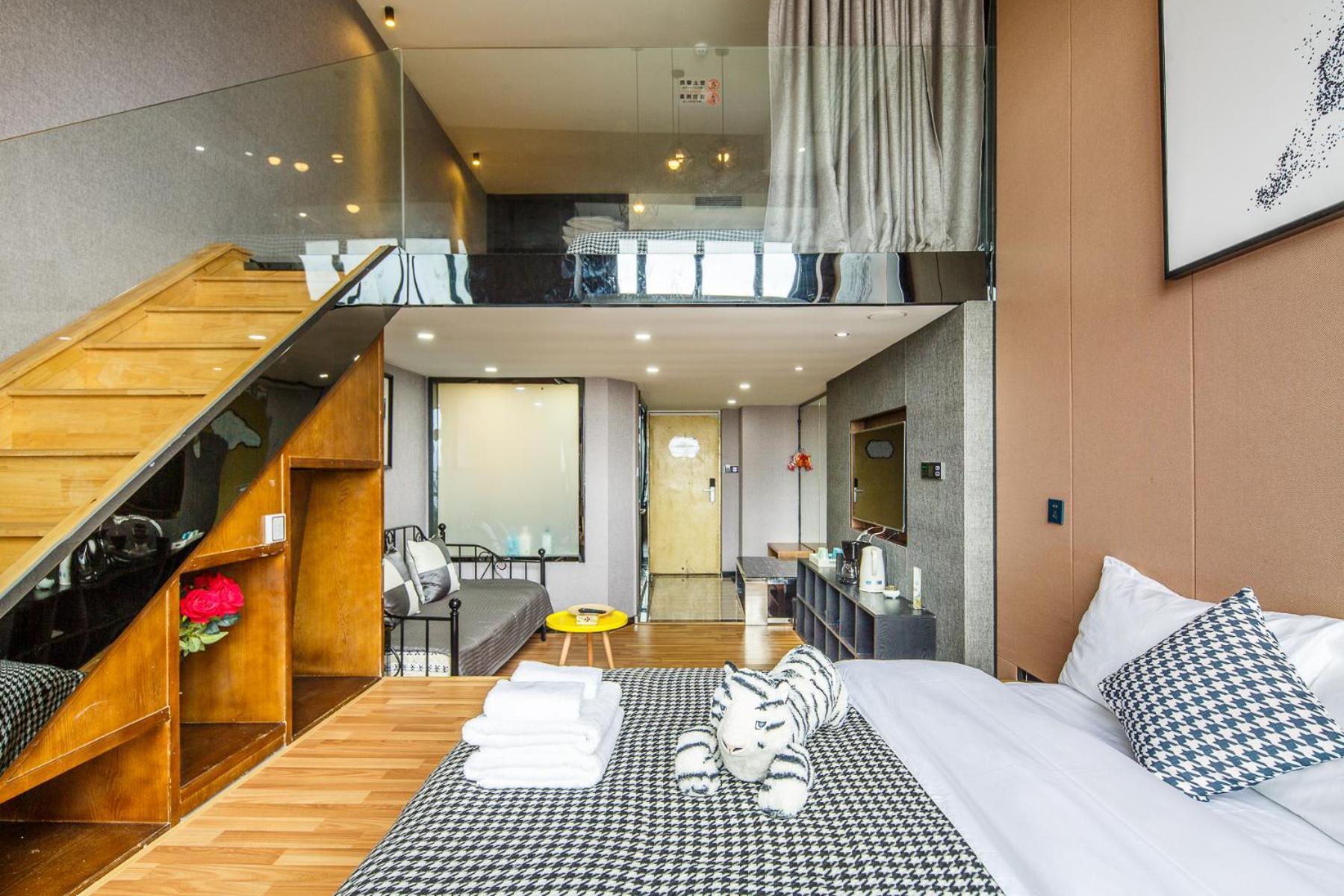 Lavendar Duplex Apartment Гуанджоу Екстериор снимка